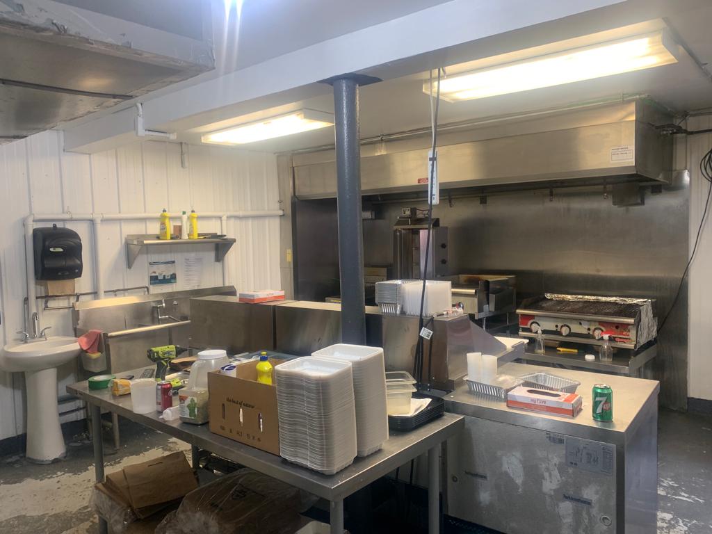 Kitchen System With Sink And table