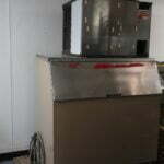 Ice maker