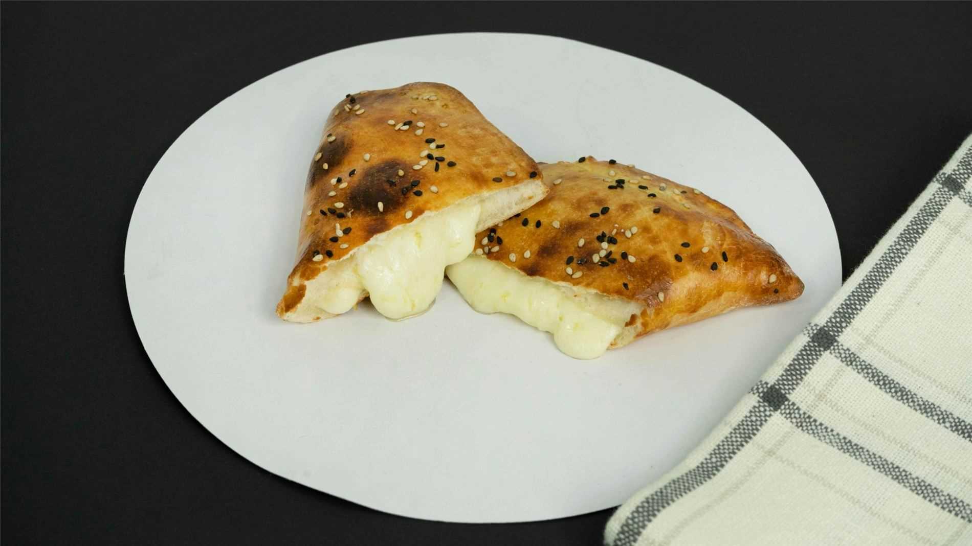 Cheesy bread picture