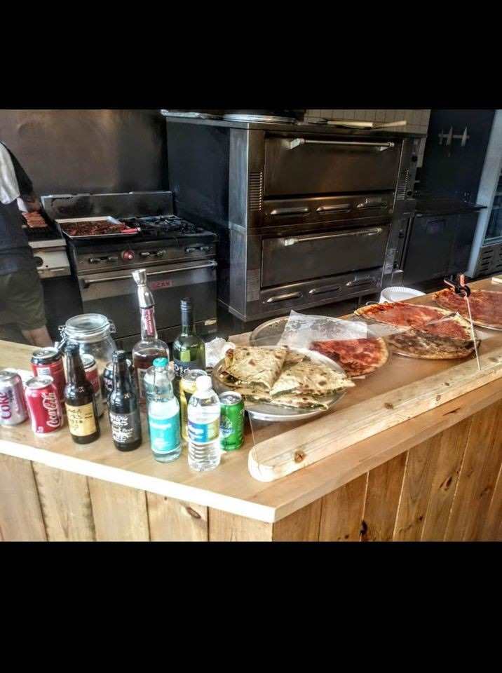 W5556837_5 Food verities on long table