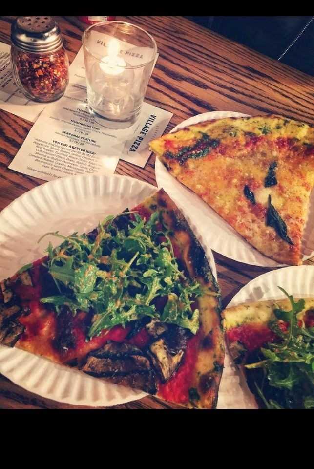 W5556837_8 1 slice pizza image