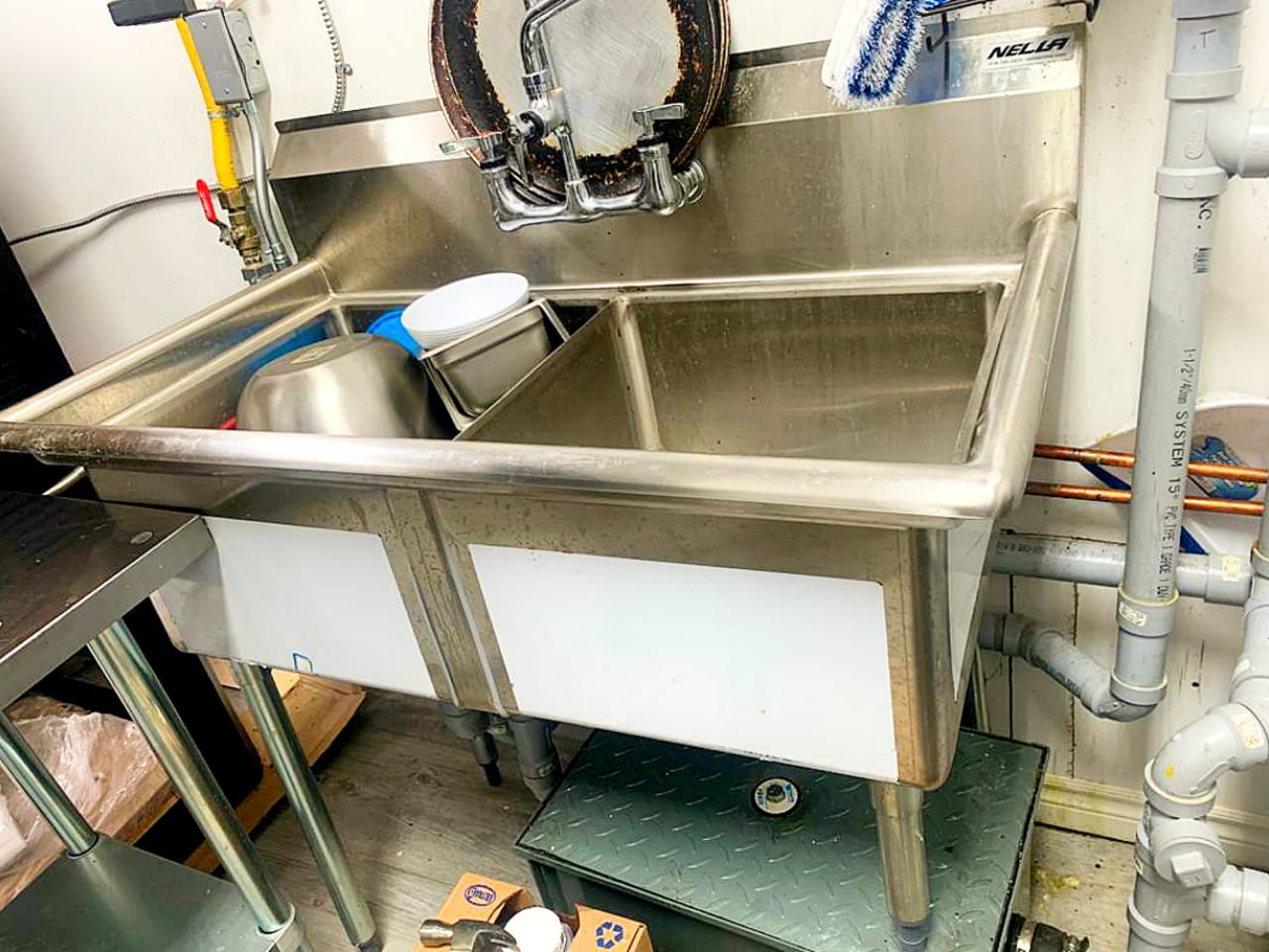 compartment sink image