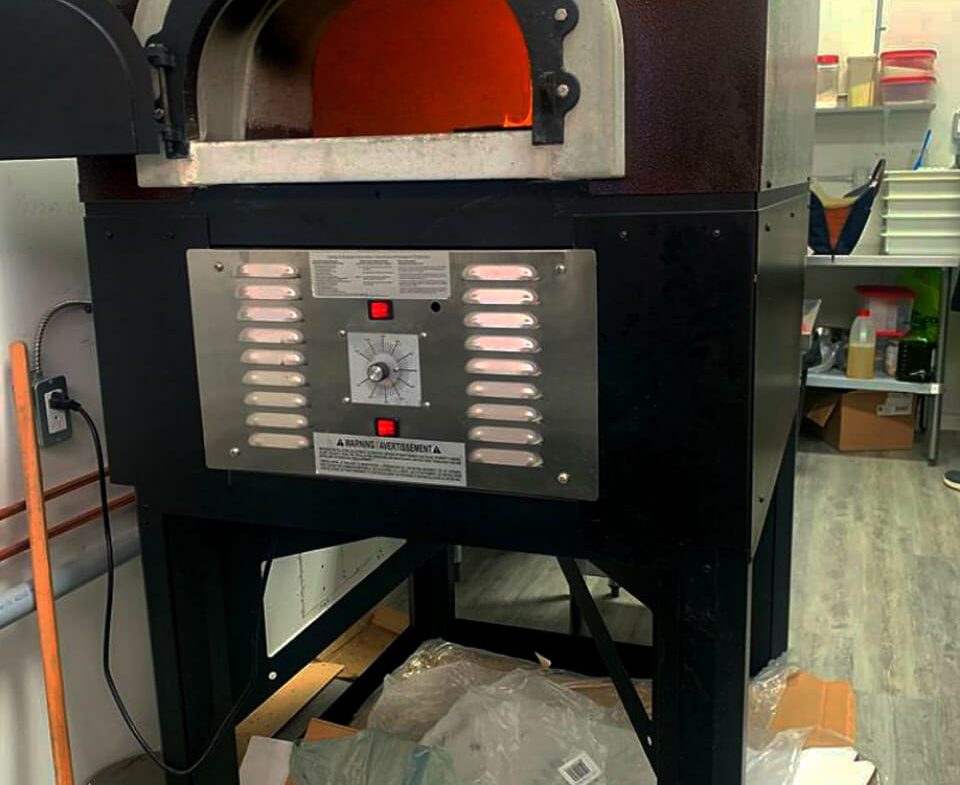 Pizza oven front image